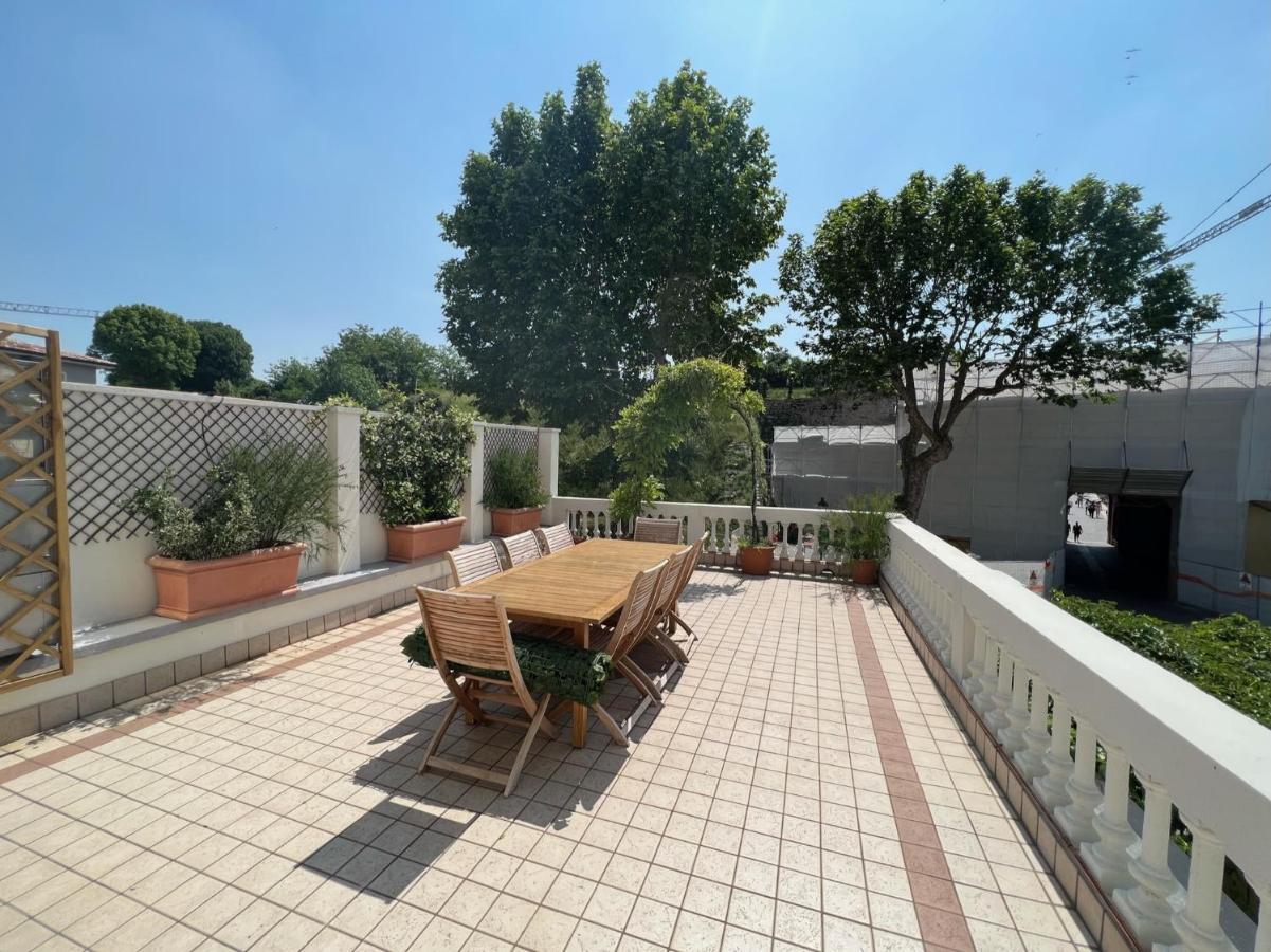 Residenza Porta Brescia Villa Пескиера дел Гарда Екстериор снимка